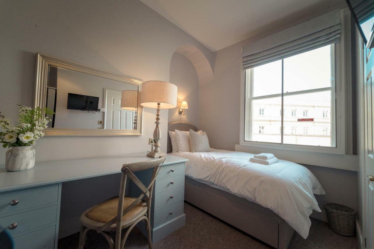 Anabelle'S Guest House Бат Екстер'єр фото