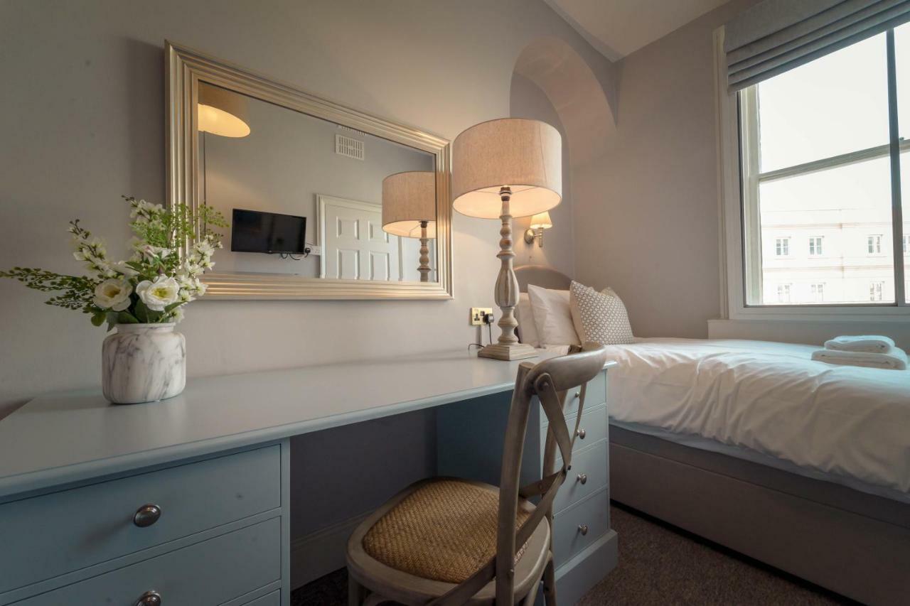 Anabelle'S Guest House Бат Екстер'єр фото