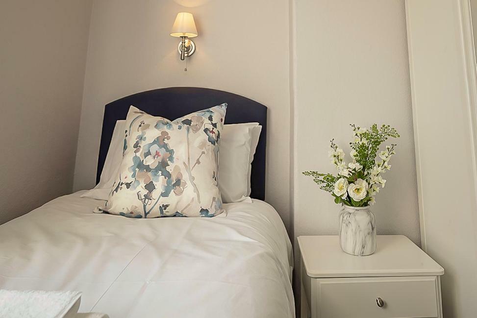 Anabelle'S Guest House Бат Екстер'єр фото